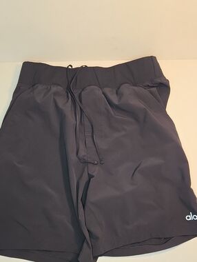 ALO Yoga | Shorts | Alo Yoga 5 Repetition Short | Poshmark